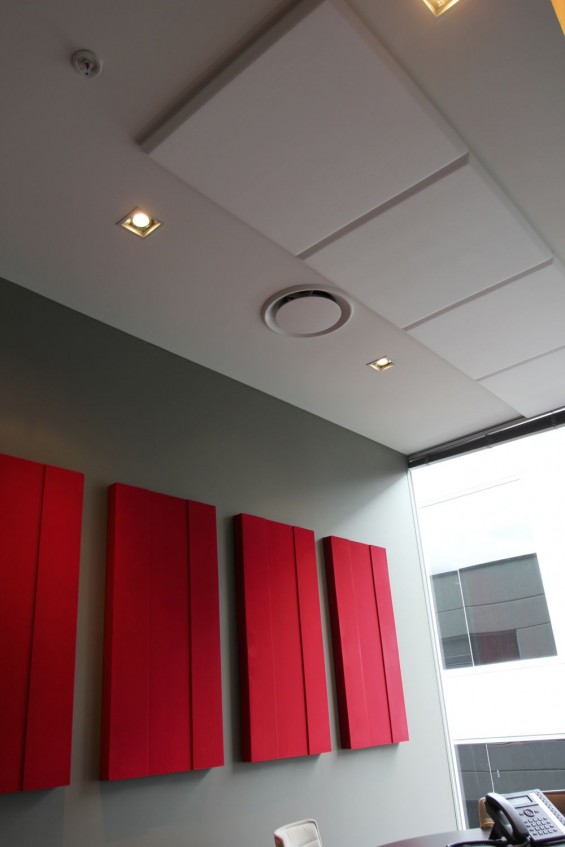 Improving office acoustics: Rosa Noir and MP700-40 installation RosaNoirOffice2